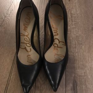 Sam Edelman black pumps